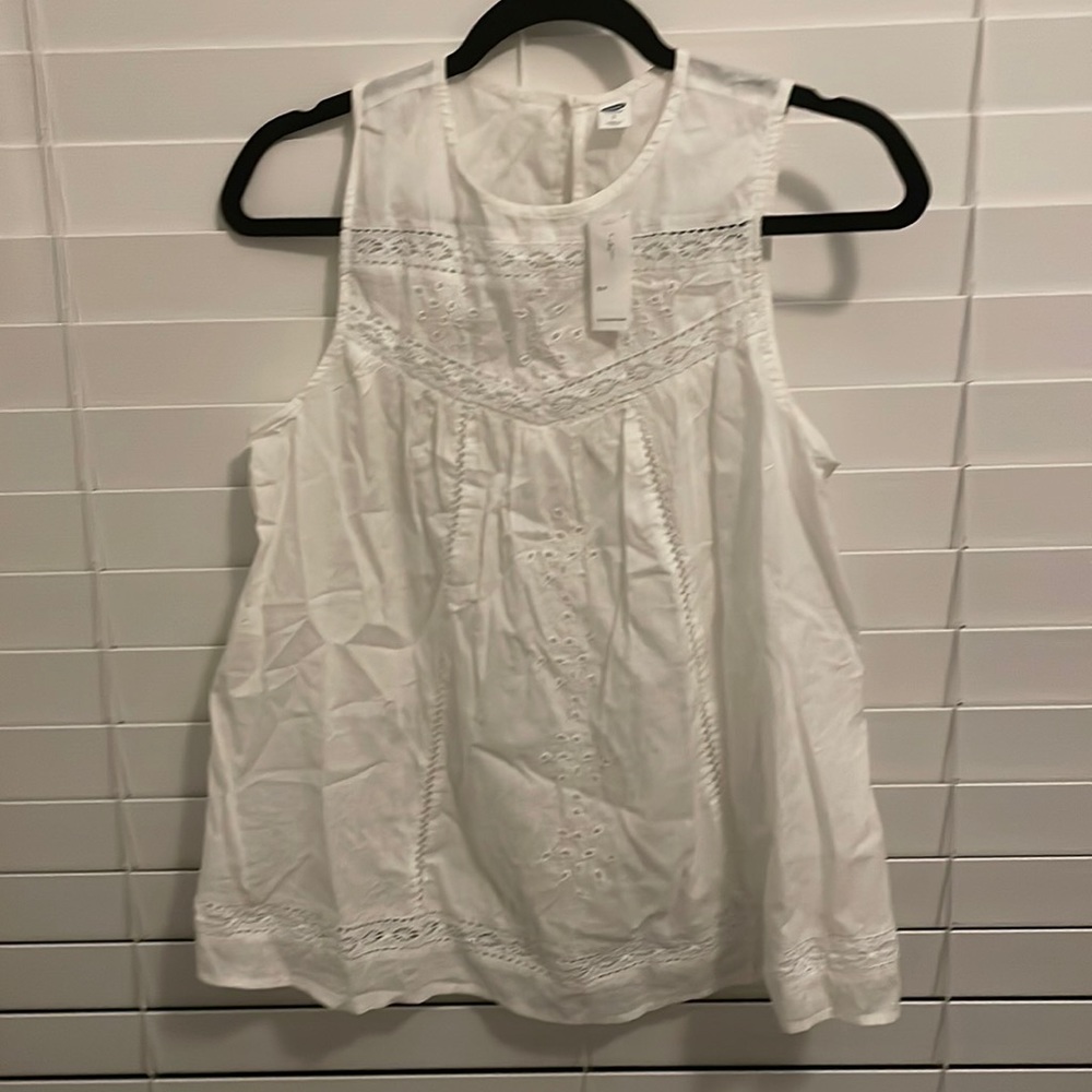 NWT White eyelet sleeveless top
